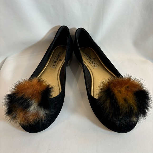 LEMON JELLY Sz 37 Ballet Flats with Decorative Fuzzy Faux Fur Pompoms Round Toe - Picture 1 of 8
